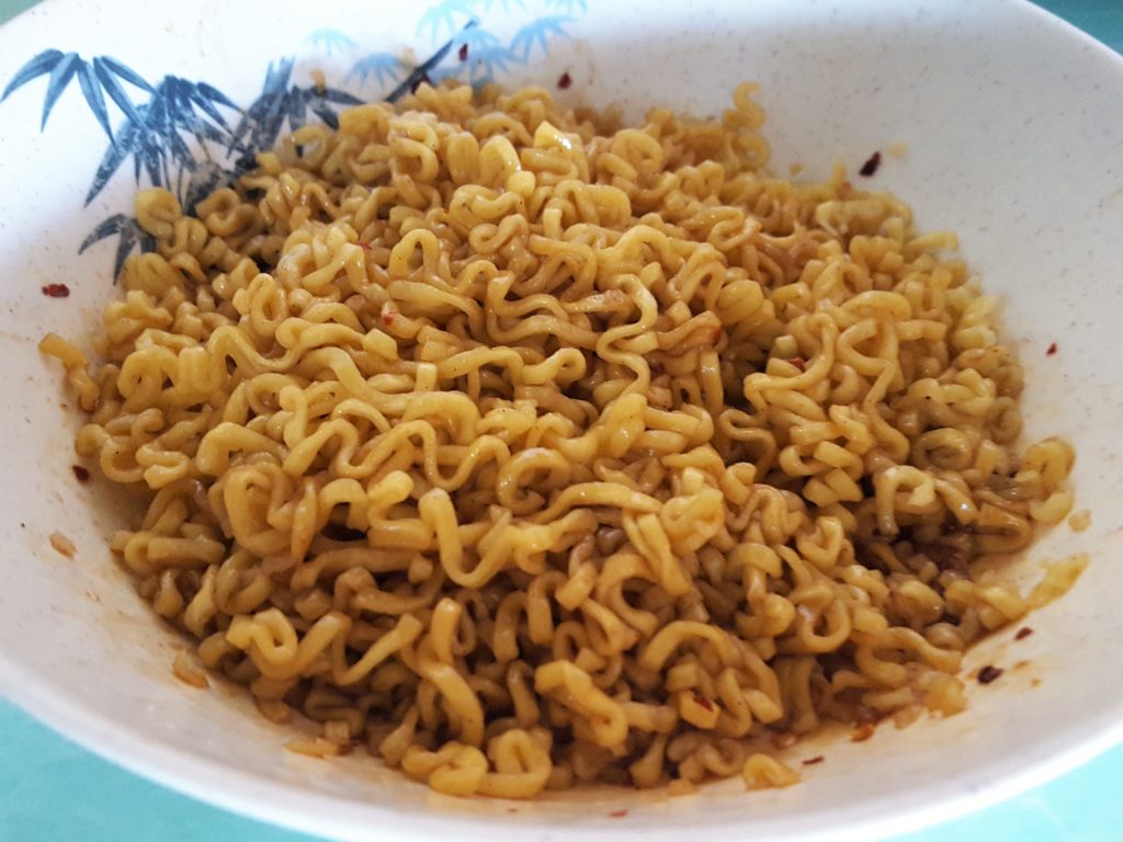 Lucky Me! Pancit Canton Extra Hot Chili04