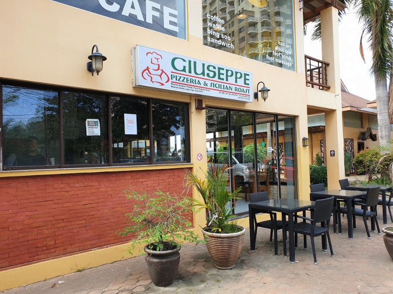 ジュセフィ（GIUSEPPE - Pizzeria & Sicilian Roast）マクタン島店